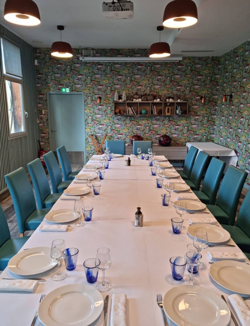 Salon 15 personnes